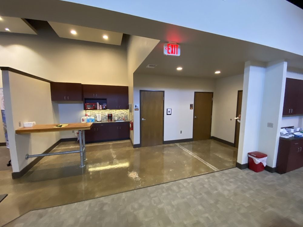Office For Lease: 1495 N Business Ih 35, New Braunfels, TX 78130